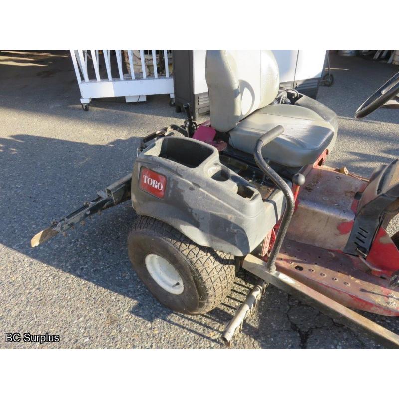 Q-1001: Toro Sand Pro 3040 Cleaning & Grooming Machine