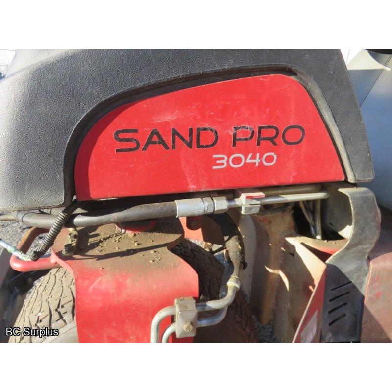 Q-1001: Toro Sand Pro 3040 Cleaning & Grooming Machine