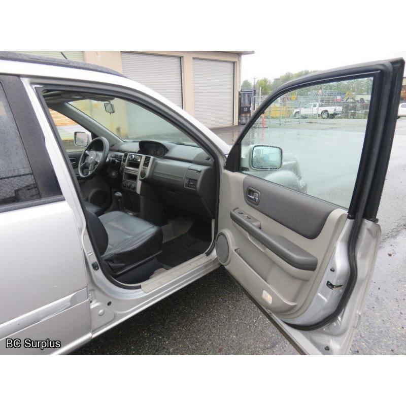 Q-1005: 2005 Nissan X-Trail LE 4x4 SUV – 358618 kms