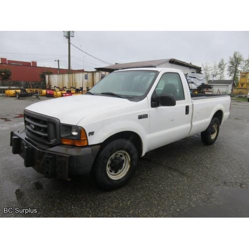 Q-1007: 2000 Ford F250 XL Pickup with Crane – 82728 kms