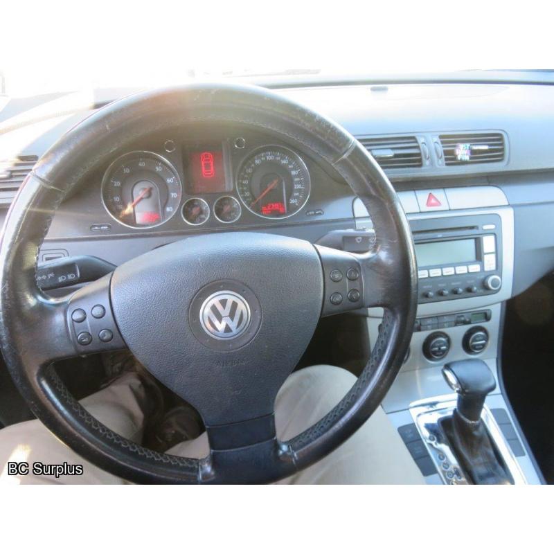 Q-1010: 2007 Volkswagen Passat 2.0T Wagon – 274971 kms