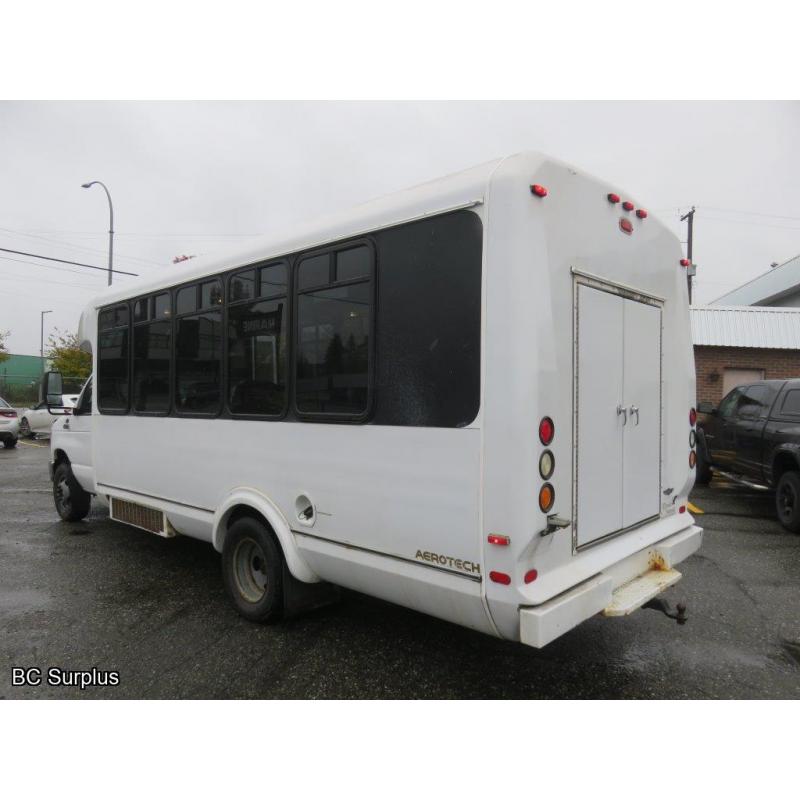 Q-1012: 2008 Ford E450 22-Passenger THOR Bus – 106661 kms