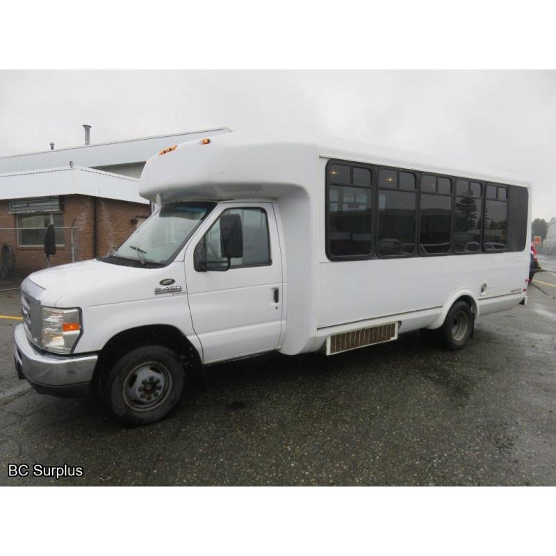 Q-1012: 2008 Ford E450 22-Passenger THOR Bus – 106661 kms