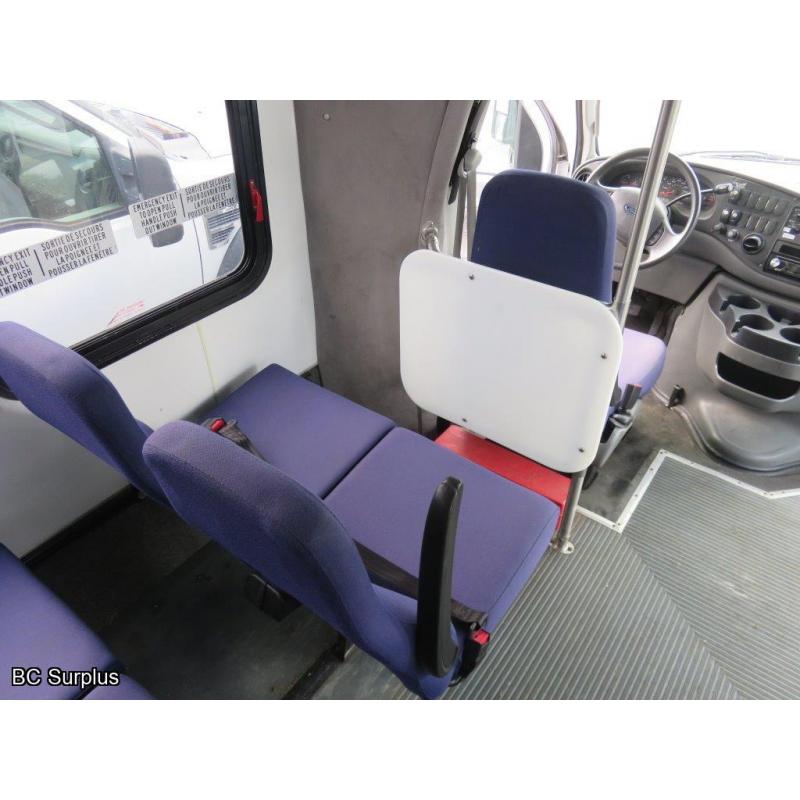 Q-1012: 2008 Ford E450 22-Passenger THOR Bus – 106661 kms