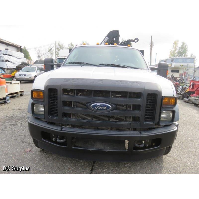 Q-1013: 2009 Ford F550 XL SD 4x4 with Hiab 060 Crane – 138840 kms