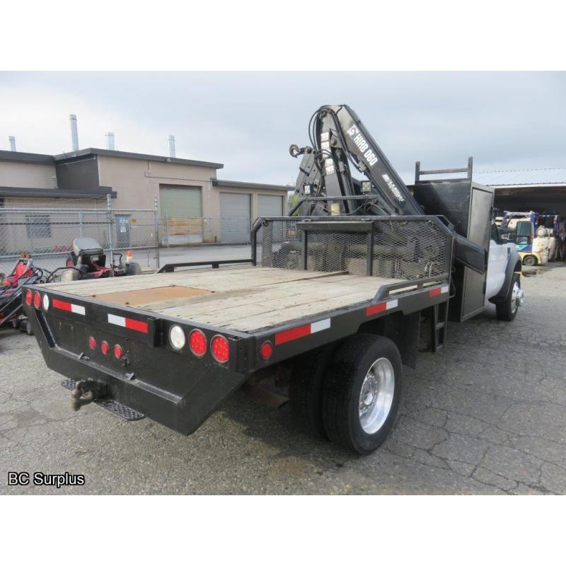 Q-1013: 2009 Ford F550 XL SD 4x4 with Hiab 060 Crane – 138840 kms