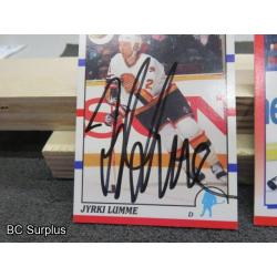 Q-3: Autographed Lumme & Valk Hockey Cards – 2 Items