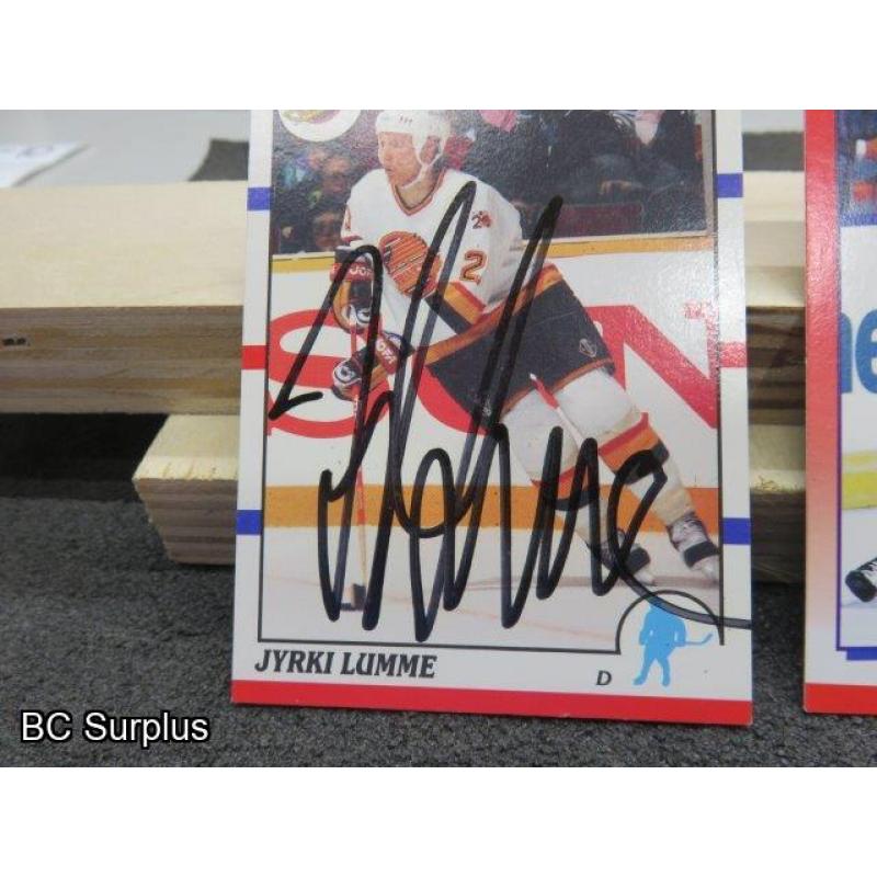 Q-3: Autographed Lumme & Valk Hockey Cards – 2 Items