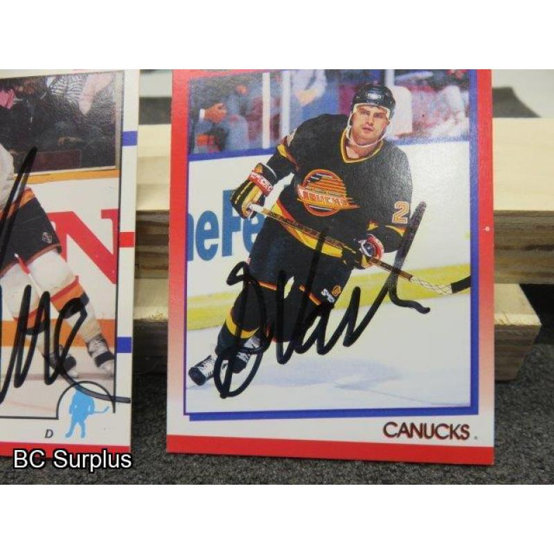 Q-3: Autographed Lumme & Valk Hockey Cards – 2 Items