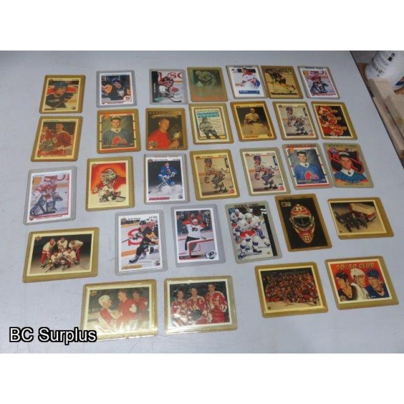 Q-41: Hockey Cards – 1990 to 1993 – Various – 31 Items