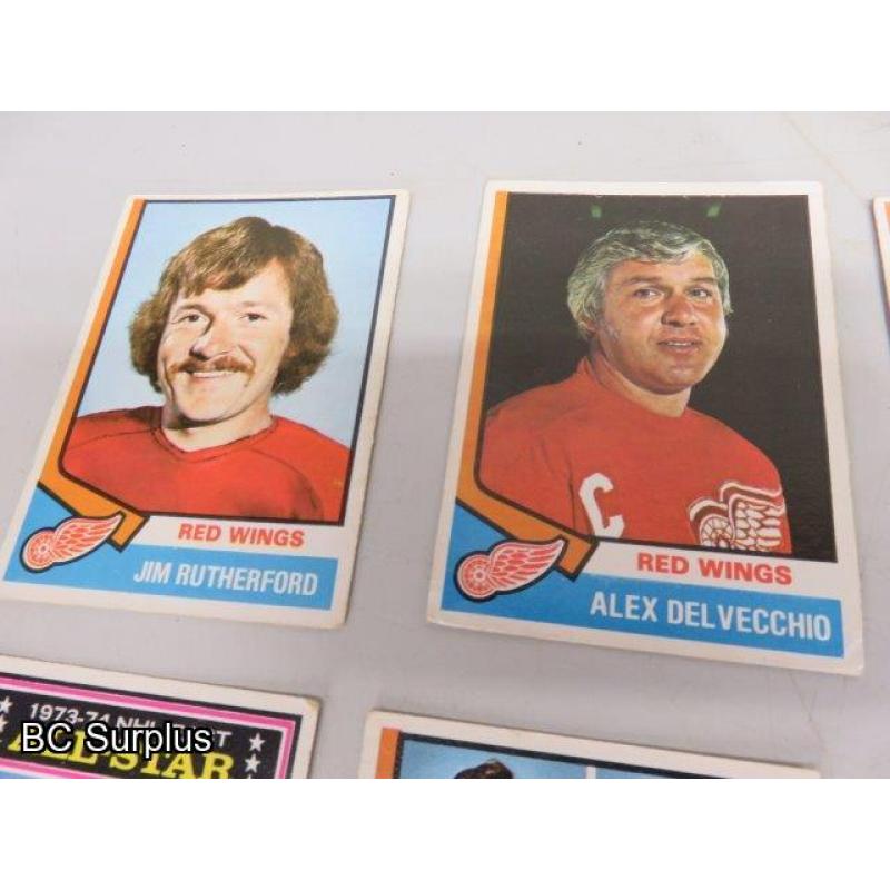 Q-49: Buffalo & Detroit Hockey Cards – 1972 to 1974 – 29 Items