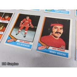 Q-49: Buffalo & Detroit Hockey Cards – 1972 to 1974 – 29 Items