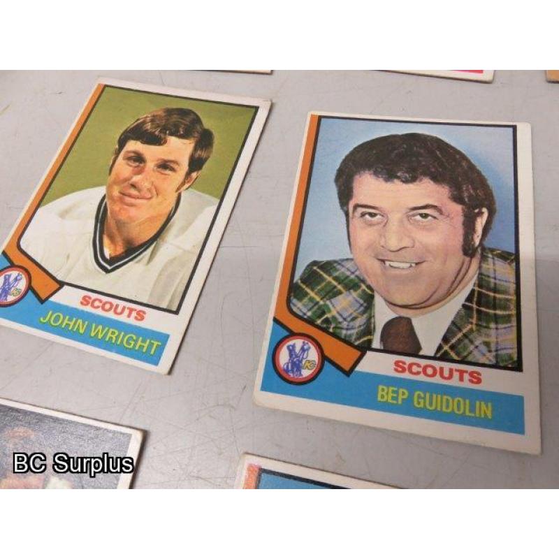 Q-50: Hockey Cards – 1972 to 1984 – Various – 32 Items