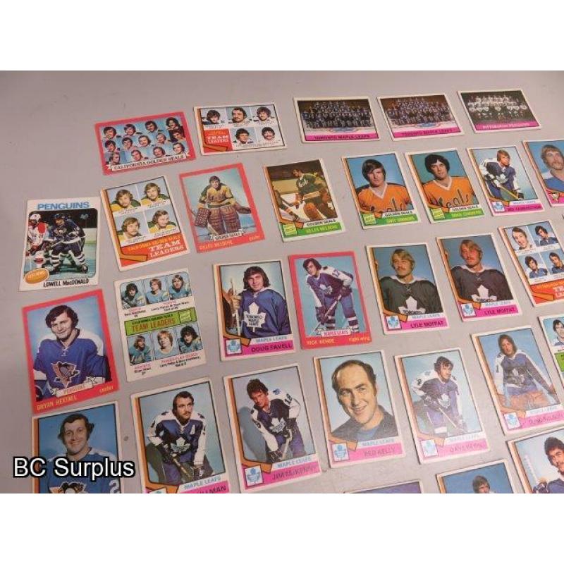 Q-51: Hockey Cards – 1972 to 1975 - Various Teams – 45 Items