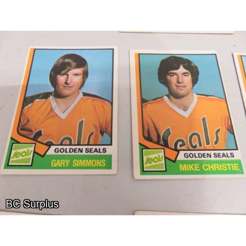 Q-51: Hockey Cards – 1972 to 1975 - Various Teams – 45 Items