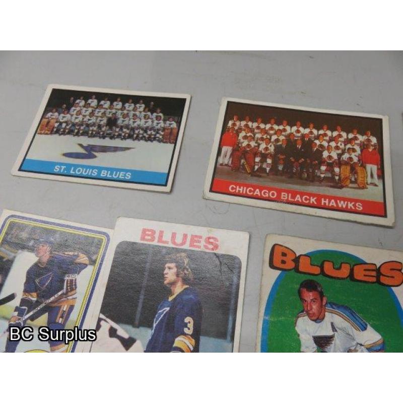 Q-54: Hockey Cards – 1970 to 1984 – Various Teams – 23 Items