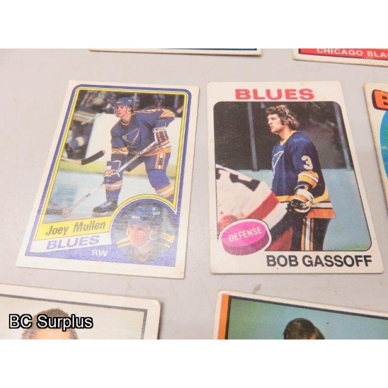 Q-54: Hockey Cards – 1970 to 1984 – Various Teams – 23 Items