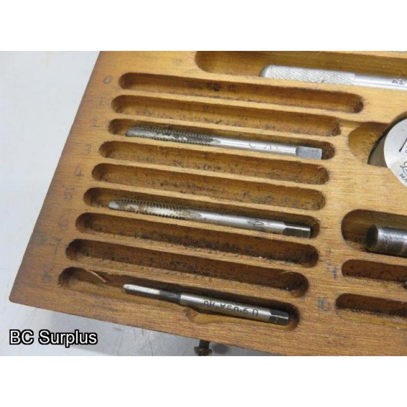 Q-129: Little Giant Tap & Die Set – Wooden Case – Vintage