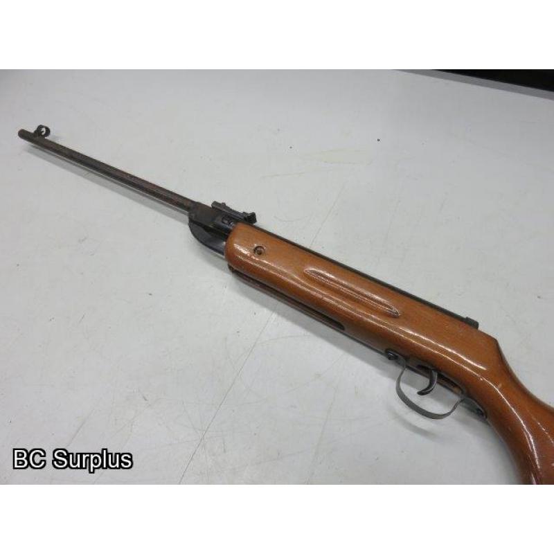 Q-116: Breach Load Pellet Air Rifle – Wooden Stock – 1 Item