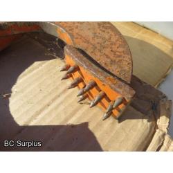 Q-232: Pallet Puller with Chain – Orange