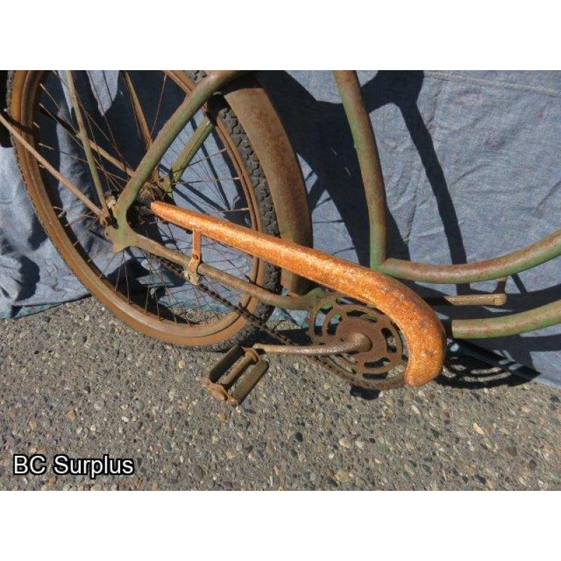 Q-256: Vintage Collegiate Cruiser Bicycle