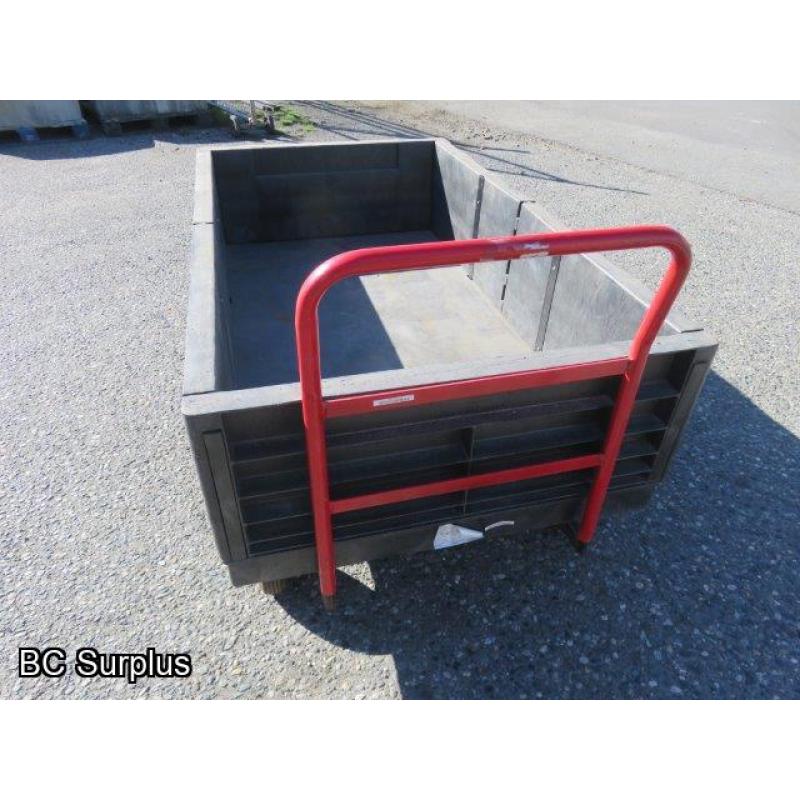 Q-242: Rubbermaid Heavy Duty Platform Cart – Pneumatic