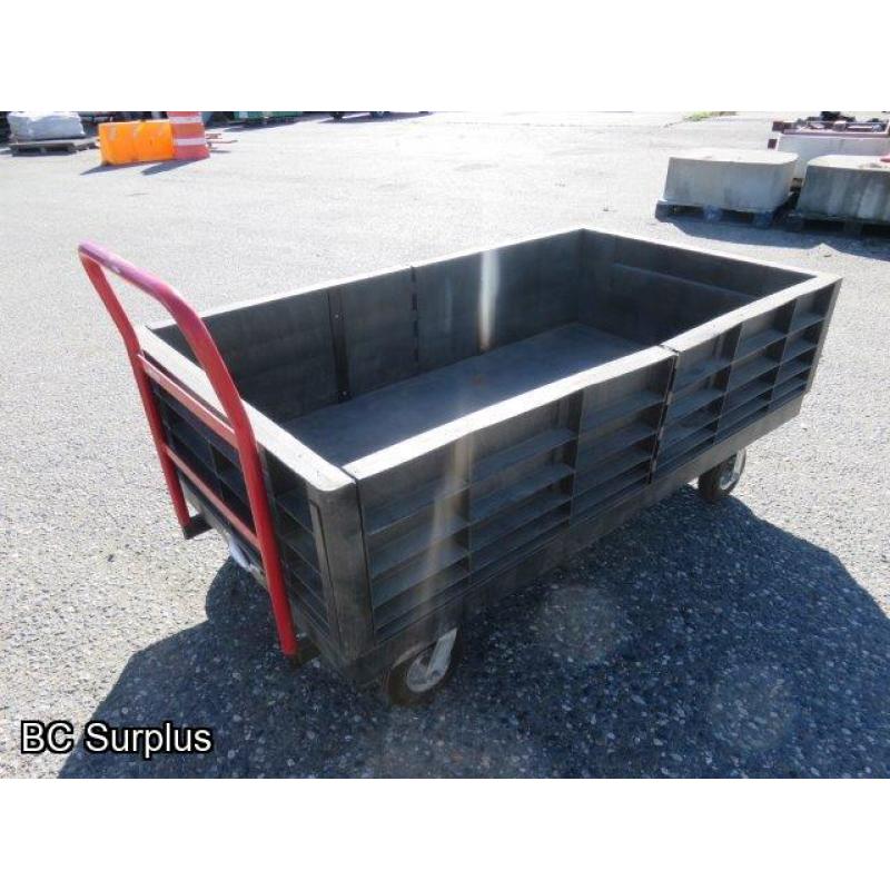 Q-242: Rubbermaid Heavy Duty Platform Cart – Pneumatic