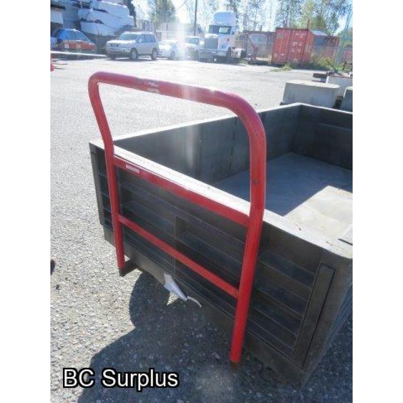 Q-242: Rubbermaid Heavy Duty Platform Cart – Pneumatic