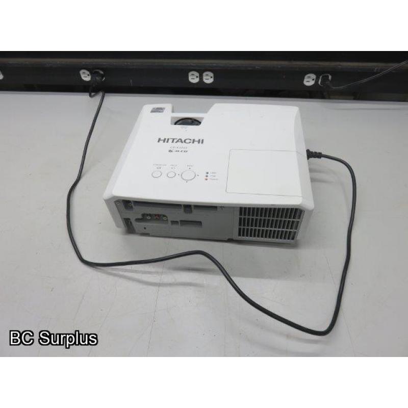 Q-292: Hitachi CP-X2010 LCD Projector