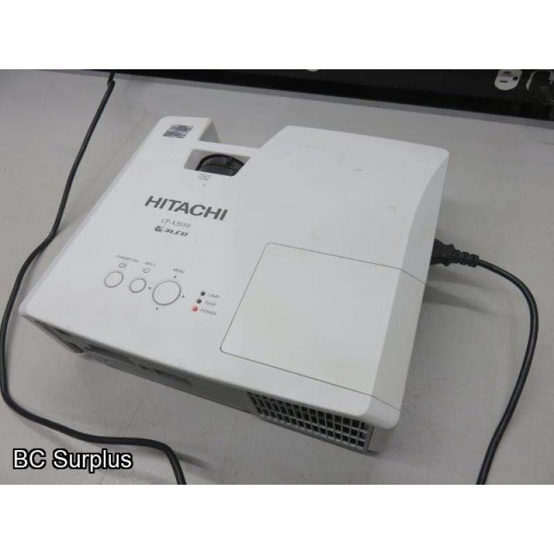 Q-292: Hitachi CP-X2010 LCD Projector