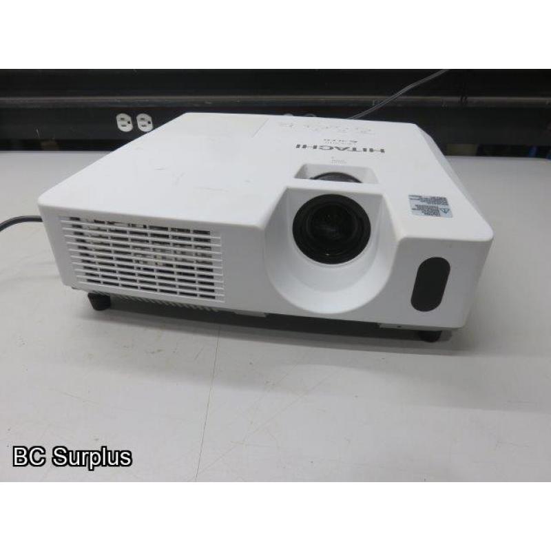 Q-292: Hitachi CP-X2010 LCD Projector