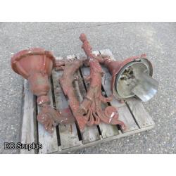 Q-306: Vintage Street Light Fixtures – Red – 2 Items