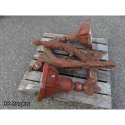 Q-306: Vintage Street Light Fixtures – Red – 2 Items