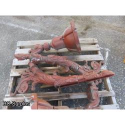 Q-307: Vintage Street Light Fixtures – Red – 2 Items