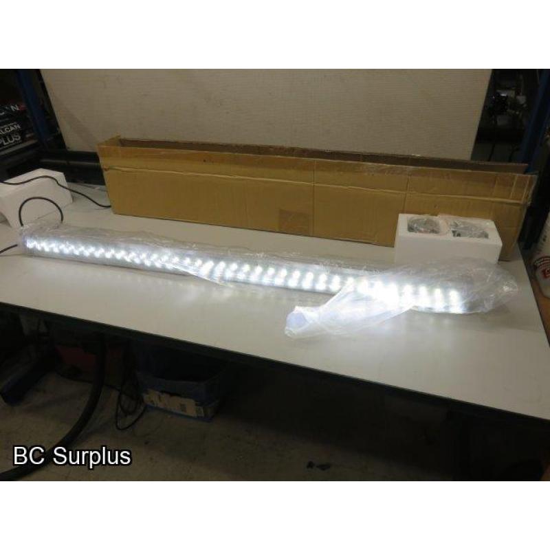 Q-356: LED Linear Light Bar Wall Washer – White – Unused