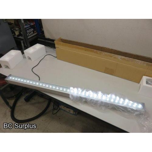 Q-357: LED Linear Light Bar Wall Washer – White – Unused