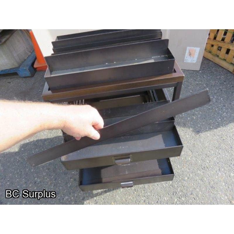 Q-412: Double-Sided Retail Display – 4 Drawer