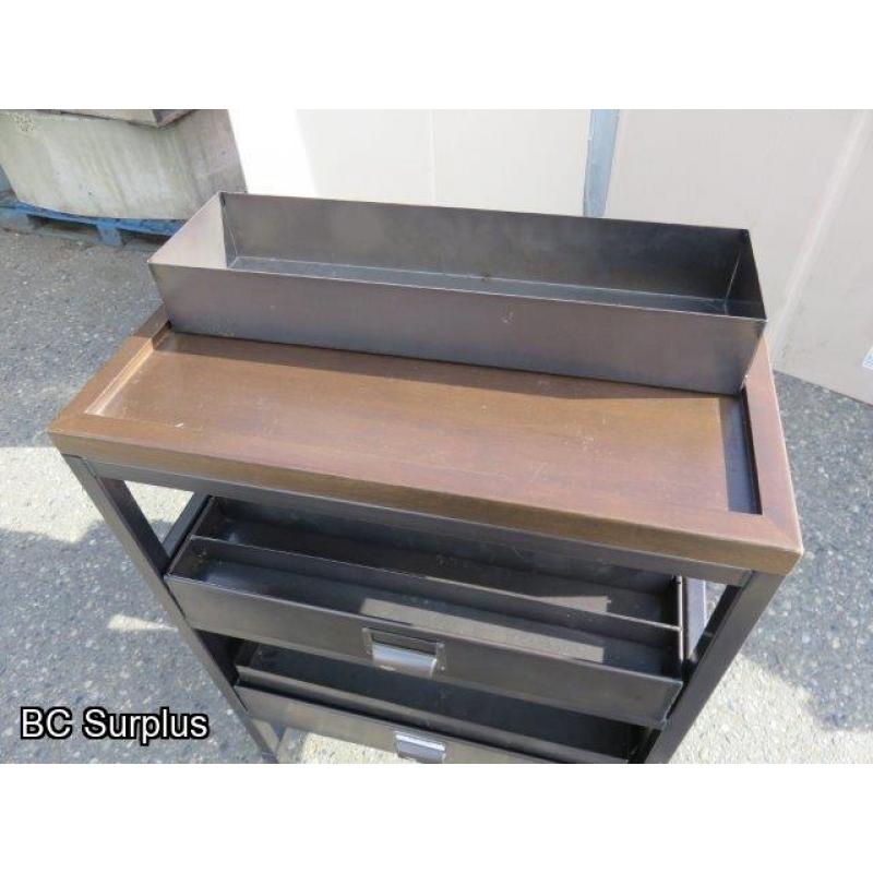 Q-412: Double-Sided Retail Display – 4 Drawer