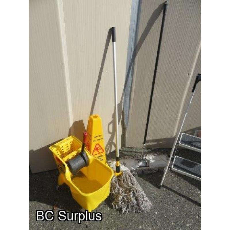 Q-427: Mop Bucket; Broom; Step Ladder – 1 Lot