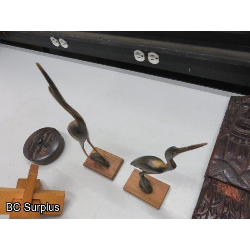 Q-497: Wood Carvings & Wall Clock – 1 Lot