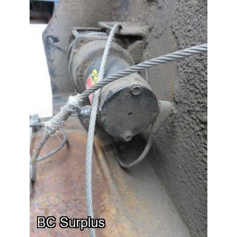 Q-536: Warn A2000 Electric Winch in Steel Bracket