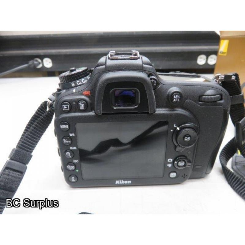 Q-558: Nikon D7200 Digital Camera; 24.2 Mega Pixel with Charger