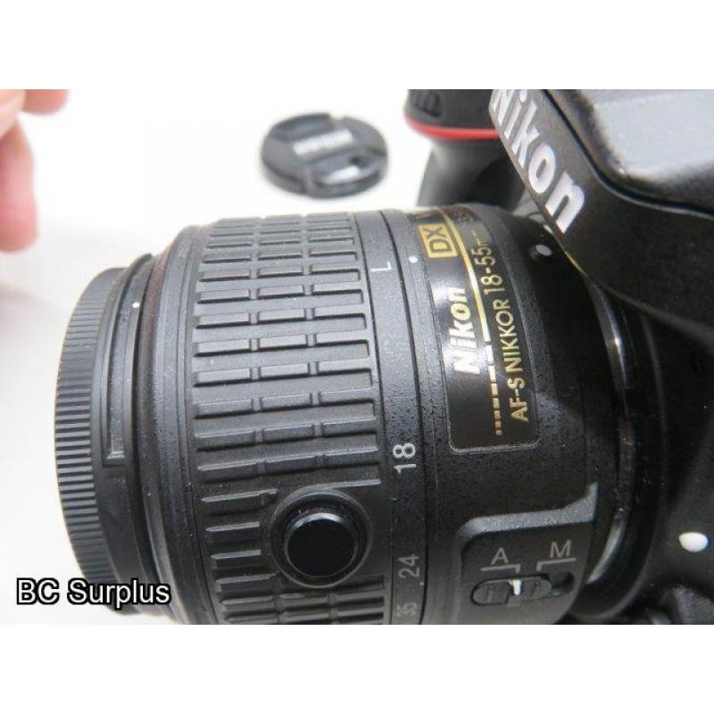 Q-558: Nikon D7200 Digital Camera; 24.2 Mega Pixel with Charger