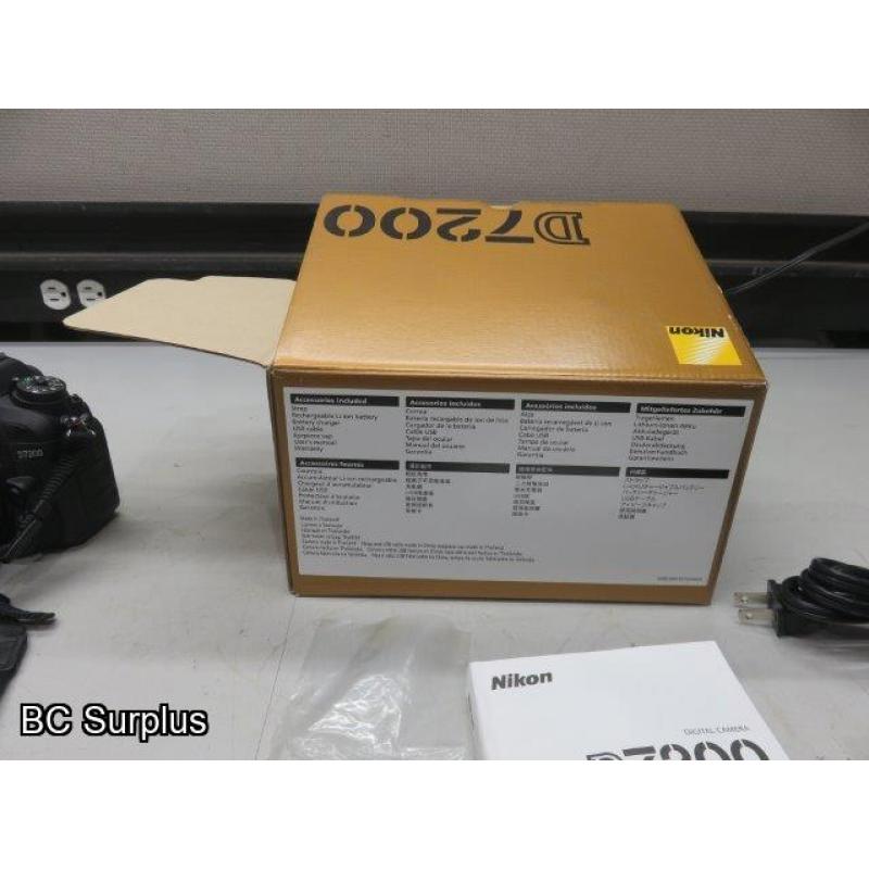 Q-558: Nikon D7200 Digital Camera; 24.2 Mega Pixel with Charger