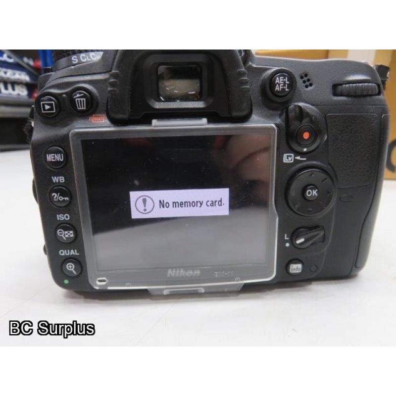 Q-559: Nikon D7000 Digital Camera with Charger