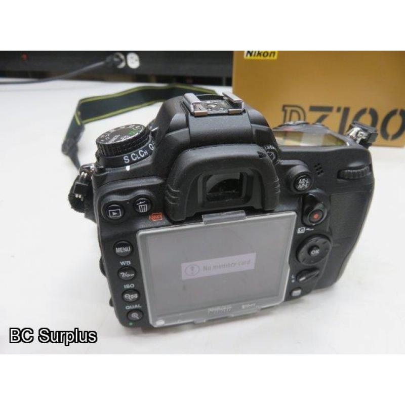 Q-559: Nikon D7000 Digital Camera with Charger