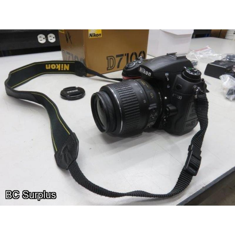 Q-559: Nikon D7000 Digital Camera with Charger