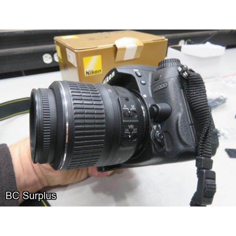 Q-559: Nikon D7000 Digital Camera with Charger