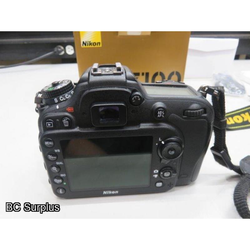 Q-561: Nikon D7100 Digital Camera; 24.2 Mega Pixel with Charger