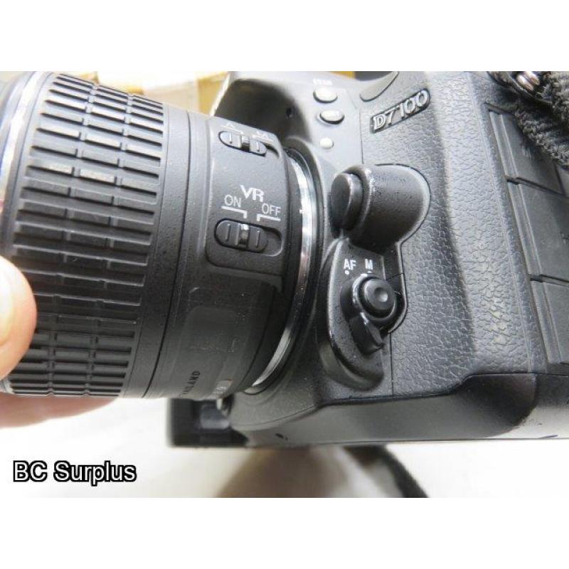 Q-561: Nikon D7100 Digital Camera; 24.2 Mega Pixel with Charger